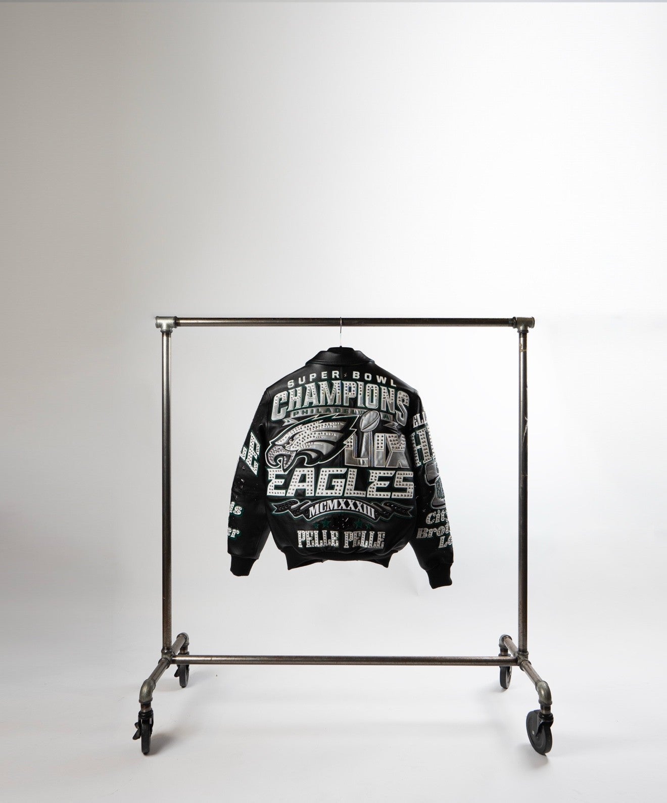 When Eagles–Cowboys Meets Pelle Pelle